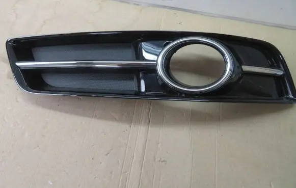 Audi A3 S3 8L Front fog light trim/grill 8P0807682J