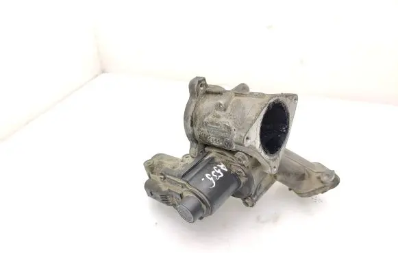 Volkswagen Caddy EGR valve 03G129637A 03G131501N