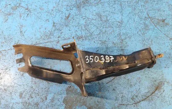 Volvo XC70 Front bumper cross member 31201951