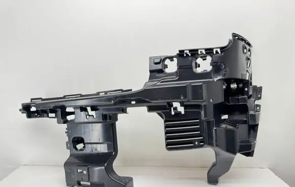 Rear bumper mounting bracket