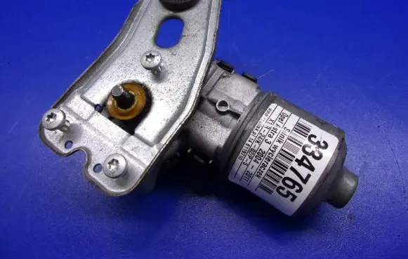 Opel Astra H Front wiper linkage and motor 0390241553
