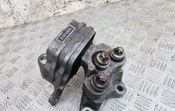 Engine mount bracket