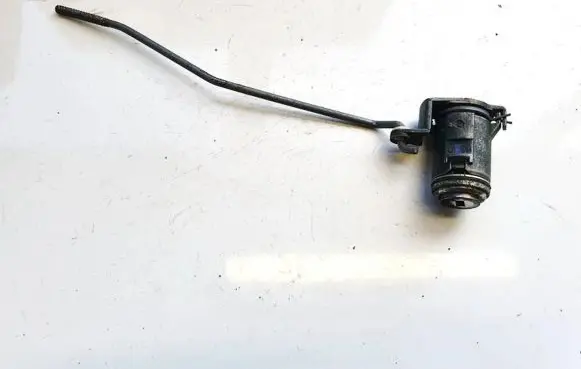 Volvo XC90 Front door lock (next to the handle) 