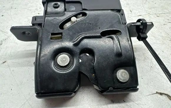 Tailgate/trunk/boot lock/catch/latch