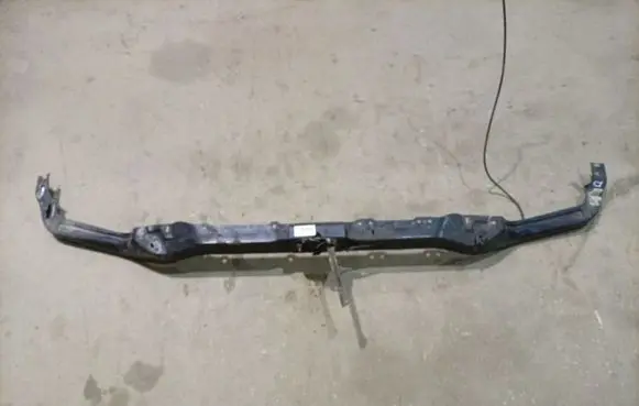 Citroen C4 I Picasso Radiator support slam panel 