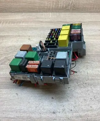 Opel Corsa C Fuse module 09115142