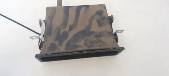 Glove box