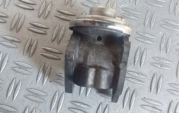 Audi A3 S3 8P EGR valve 038129637D