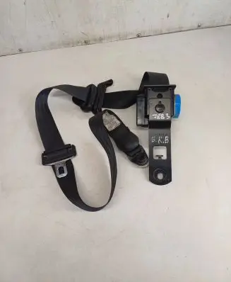 Chrysler Voyager Third row seat belt 4680219 04621 0621