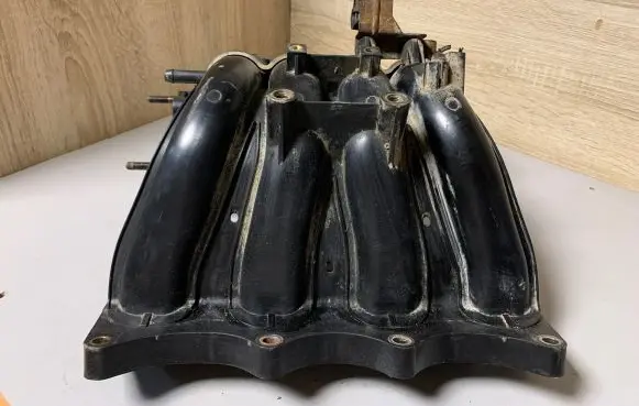 KIA Cerato Intake manifold