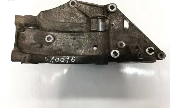 Citroen C4 Grand Picasso Engine mounting bracket 9682367380 086120r51549f