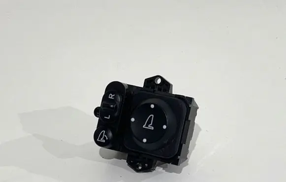 Honda CR-V Wing mirror switch 