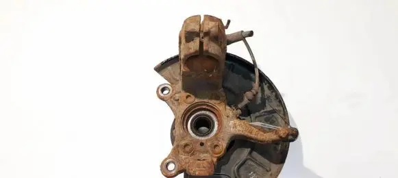 Front wheel hub