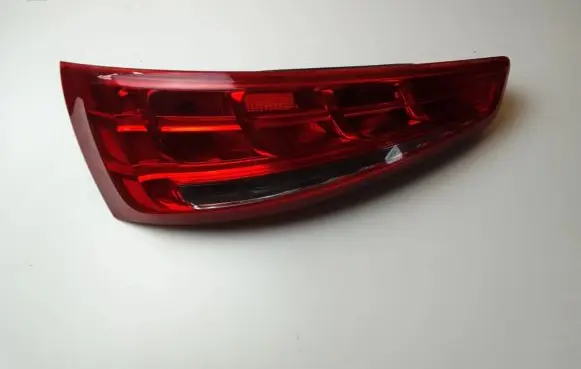 Audi Q3 8U Tailgate rear/tail lights 8U0945093