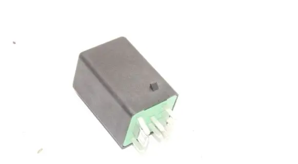 Volkswagen Transporter - Caravelle T6 Glow plug pre-heat relay 04L907283
