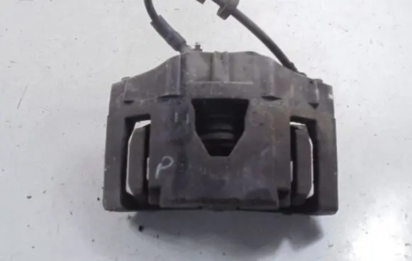 Volvo XC90 Front brake caliper 30657307