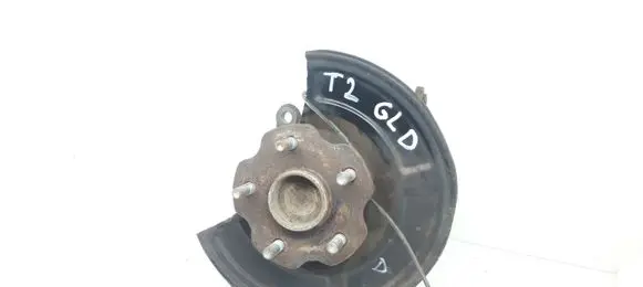 Toyota Avensis T270 Rear wheel hub