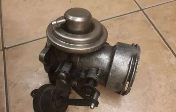 Volkswagen Golf IV EGR valve 038131501t 193102028