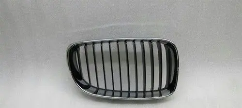 BMW 1 E81 E87 Front bumper upper radiator grill 51137166440