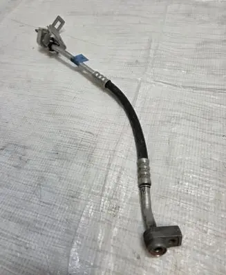 Ford Focus Air conditioning (A/C) pipe/hose 