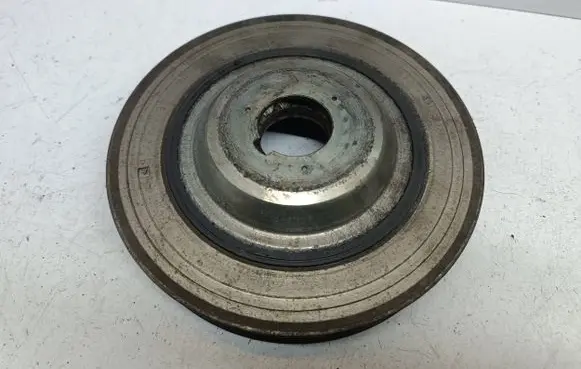 Citroen DS5 Crankshaft pulley 9681640880