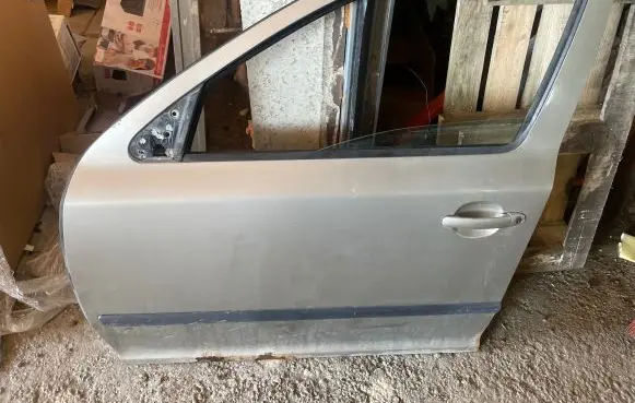 Skoda Octavia Mk2 (1Z) Front door