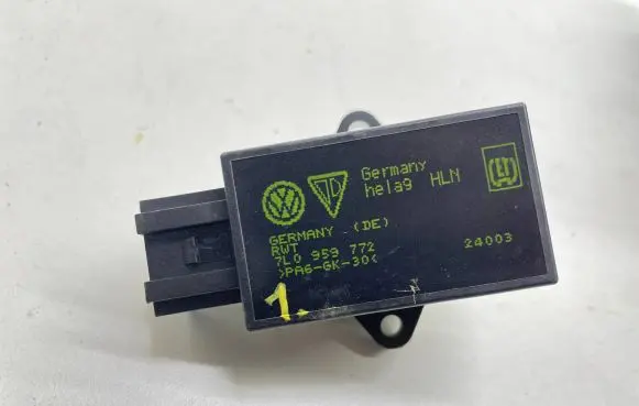 Volkswagen Touareg I Seat heating relay 7L0959772