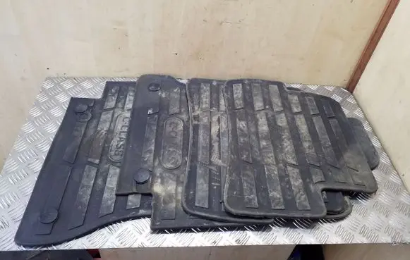 Mercedes-Benz C W205 Car floor mat set 