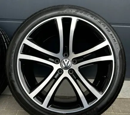 R19 alloy rim