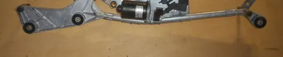 Mercedes-Benz ML W164 Front wiper linkage and motor A1648202442