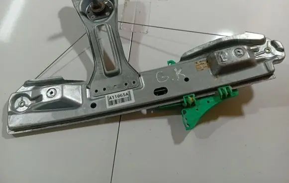 Opel Astra J Sliding door window regulator with motor 915353102