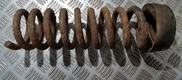 Mercedes-Benz C W202 Rear coil spring