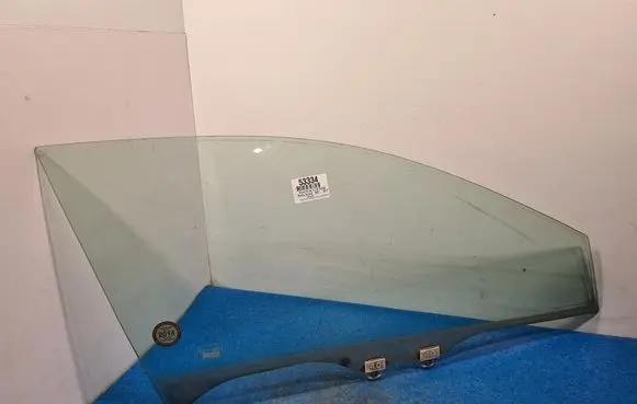 Honda Accord Front door window glass four-door