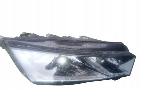 Skoda Octavia Mk4 Headlight/headlamp 5E4941016A