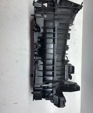 BMW 5 F10 F11 Intake manifold 780799100 8506406
