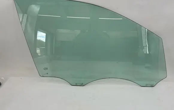 Volkswagen Touareg II Front door window glass four-door 43R000677