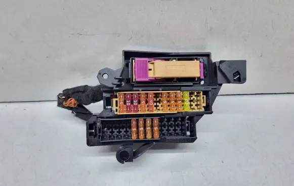 Audi A4 S4 B8 8K Fuse module 8K0971846