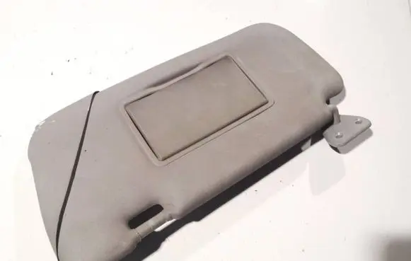 Nissan Primera Sun visor