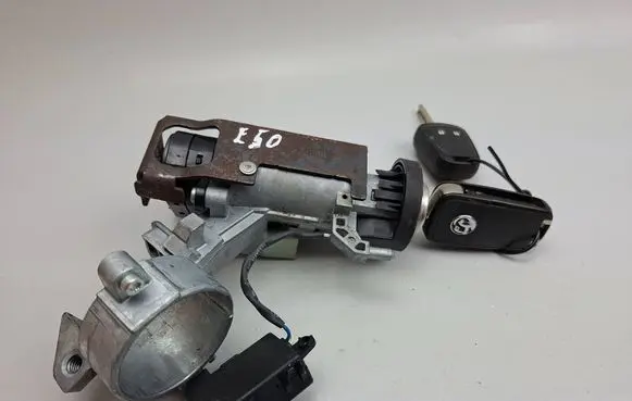Opel Zafira B Ignition lock 23276089 7812A284074