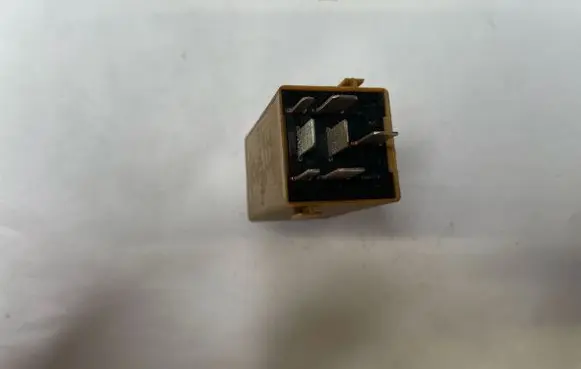 BMW 5 E60 E61 Window control relay 61368384505 V23141B3001X15