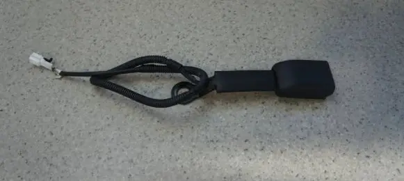 Infiniti Q50 Front seatbelt buckle D312AC