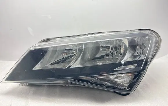 Skoda Superb B8 (3V) Headlight/headlamp 3V1941015