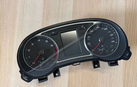 Audi A1 Speedometer (instrument cluster) 8X0920980L