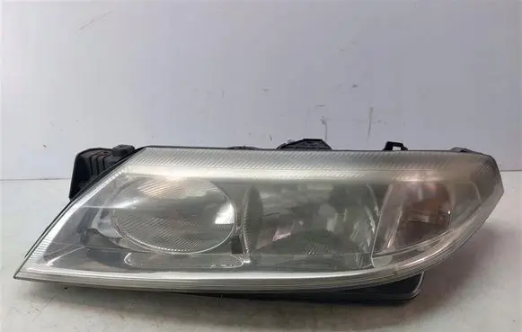 Renault Laguna II Headlight/headlamp 8200002845