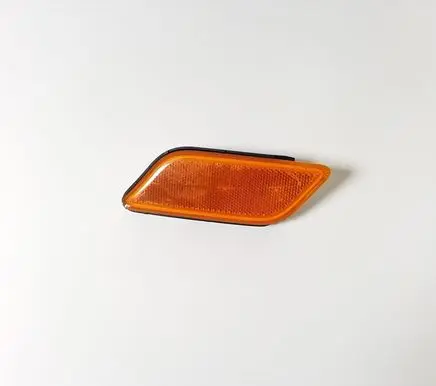 Mercedes-Benz E C207 W207 Front reflector A2078200321