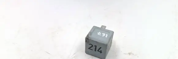 Volkswagen PASSAT B5 Other relay 443951253K