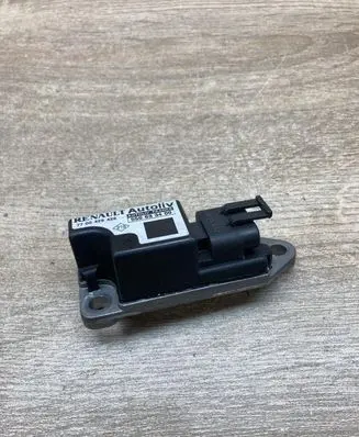 Renault Scenic I Airbag deployment crash/impact sensor 7700429426 550633400