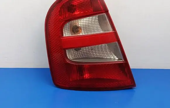 Skoda Fabia Mk1 (6Y) Rear/tail lights 6Y6945095
