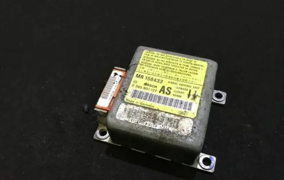 Mitsubishi Carisma Airbag control unit/module mr158433 0285001127