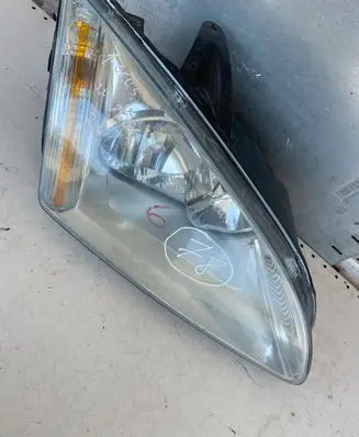 Ford Focus Headlight/headlamp